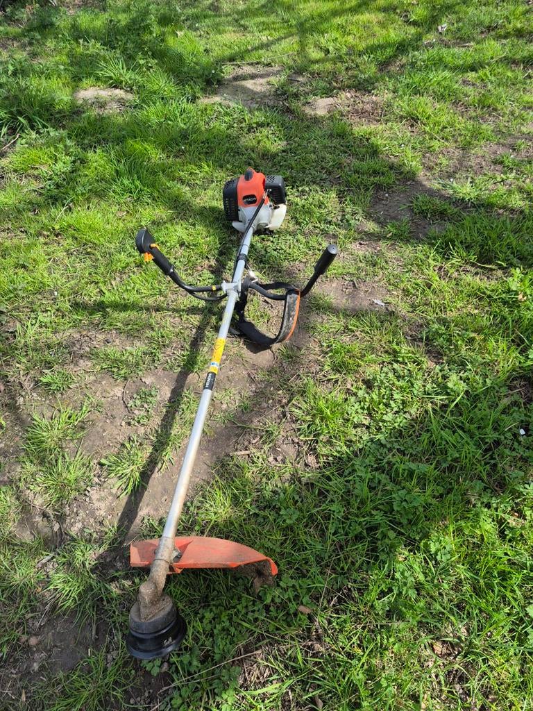 Tondeuse/débroussailleuse Hitachi, Jardin & Terrasse, Enlèvement, Essence