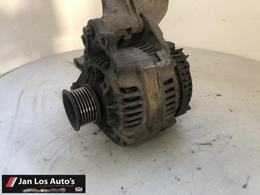 VW Golf  2.0 Dynamo 70A 037 903 023 E, Autos : Pièces & Accessoires, Volkswagen, -, Utilisé, -