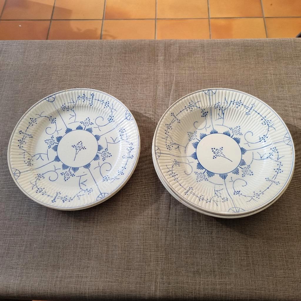 6 assiettes Boch Frères, Enlèvement ou Envoi