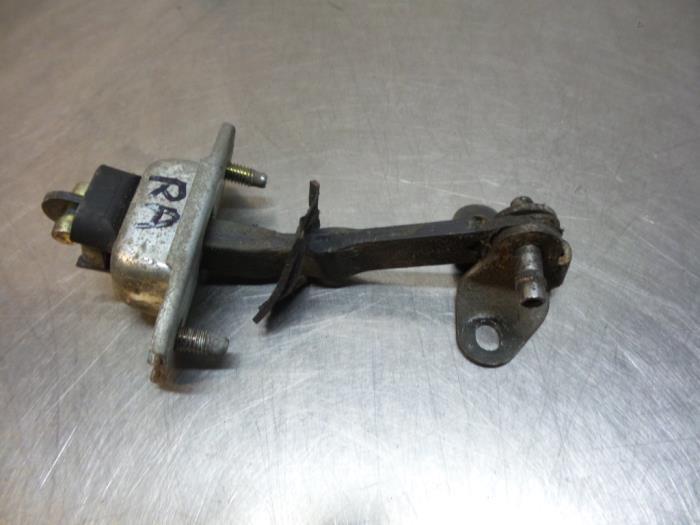 Deurvanger 4Deurs rechts-achter van een Toyota Carina (Carin, Auto-onderdelen, Carrosserie, Toyota, Gebruikt, Ophalen of Verzenden