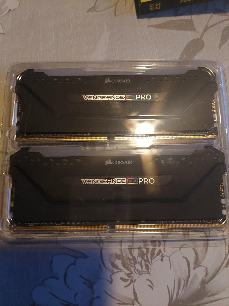 Kit de mémoire Corsair DDR4-3600 32 Go (2 x 16 Go), Informatique & Logiciels, Mémoire RAM, Neuf, Desktop, 32 GB, DDR4, Enlèvement