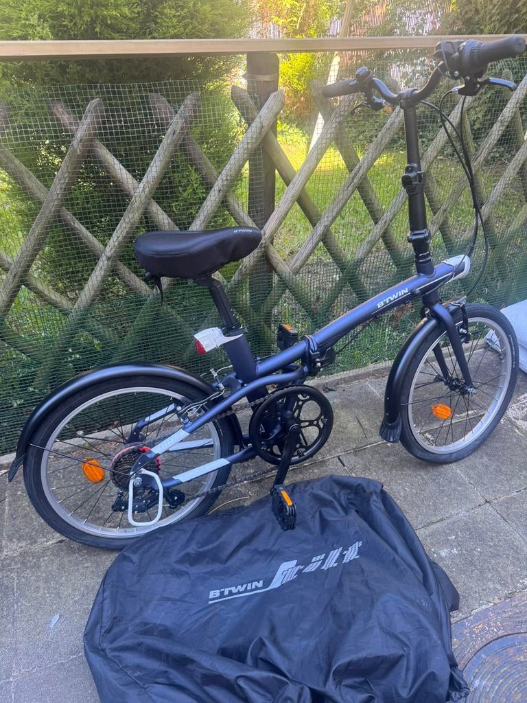 Vélo pliable BTWIN neuf jamais utilisé, Vélos & Vélomoteurs, Enlèvement, Neuf, Totalement pliable