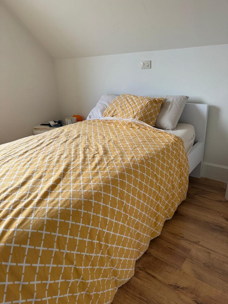 Kwalitatief bed wit - 1400/2000 - in zeer goede staat, Ophalen, Zo goed als nieuw, Wit
