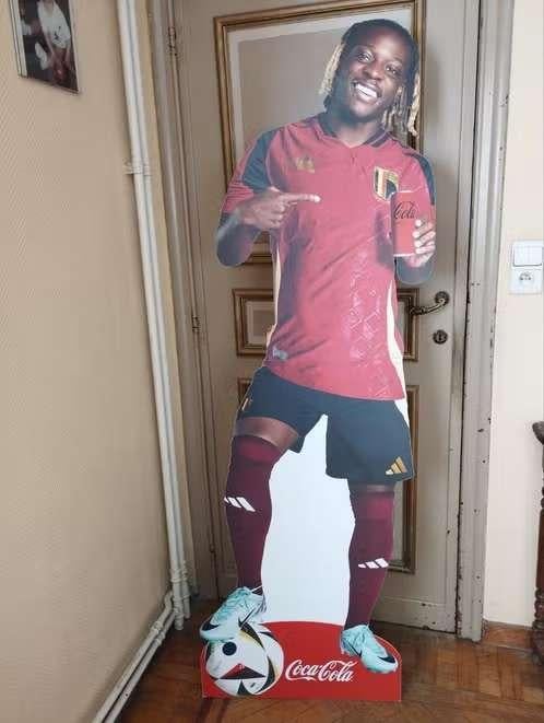 Reclame voor Coca-Cola van Jeremy Doku, Ophalen, Zo goed als nieuw, Overige typen