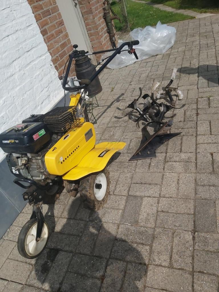 Grondfrees, Doe-het-zelf en Bouw, Gereedschap | Freesmachines, Ophalen, Benzine, Zo goed als nieuw, Powerplus