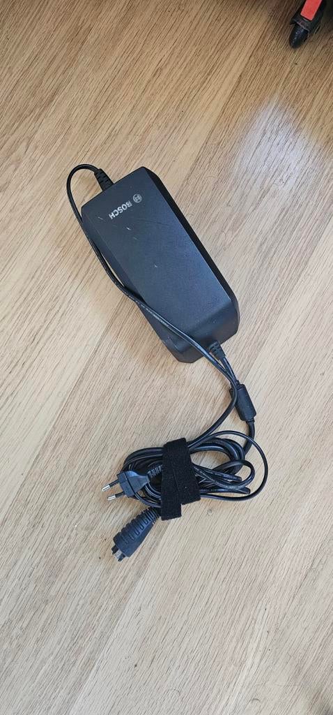 Chargeur Bosch 4A, Vélos & Vélomoteurs