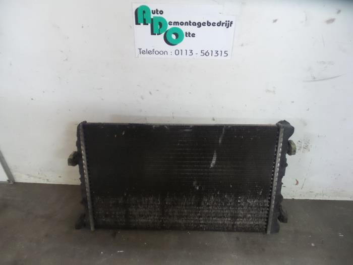 Radiateur d'un Volkswagen Polo (Polo 01-), Autos : Pièces & Accessoires, Climatisation & Chauffage, Volkswagen, Utilisé, 3 mois de garantie