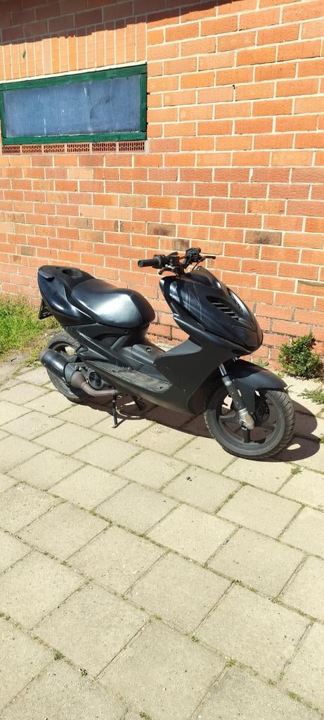 Yamaha Aerox 100 cc op A1, Fietsen en Brommers, Ophalen, Aerox