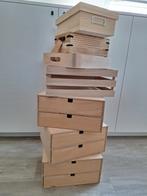 Lot houten bakjes, Ophalen