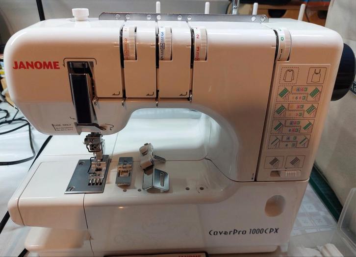 Couvercle Janome 1000 en très bon état, Hobby & Loisirs créatifs, Machines à coudre & Accessoires, Janome, Enlèvement