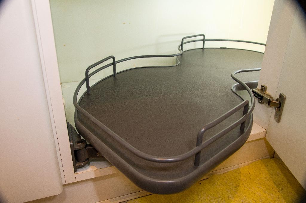 Etagère extractible SIGE 371i NEUVE pour meuble d'angle, Maison & Meubles, Cuisine | Éléments de cuisine, Neuf, Gris, Moins de 100 cm