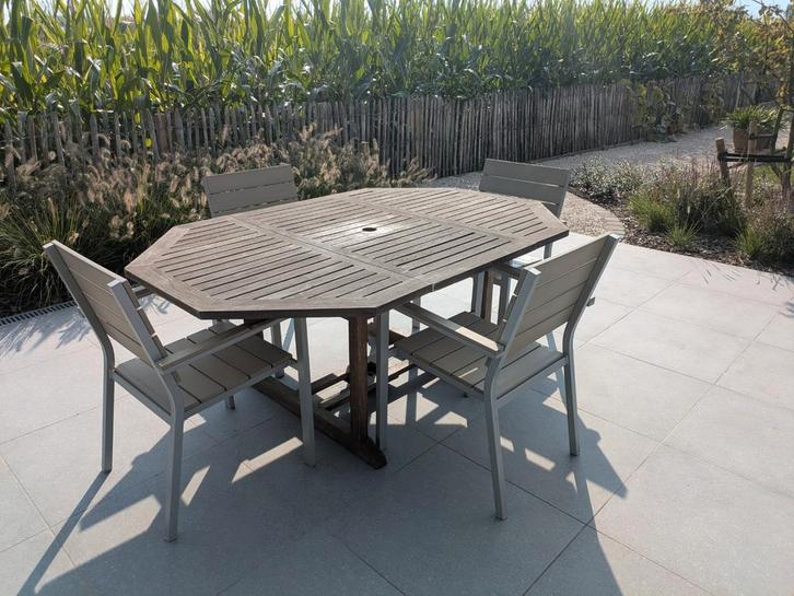 Tafel in teak. Stevige stoelen, stapelbaar., Tuin en Terras, Picknicktafels, Gebruikt, Ophalen