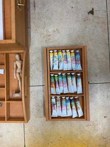 Hobby schilderdoos beschikbaar voor biedingen
