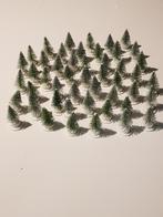 tabletop scenery: 48 sparren op mdf base: 4.5 cm Hoogte, Ophalen of Verzenden, Zo goed als nieuw, 1:50 of kleiner, Diorama