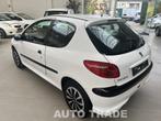 Peugeot 206 Benzine LEZ ok | 106.000km | Airco | 1j Garantie, Auto's, Voorwielaandrijving, Stof, Zwart, 4 cilinders