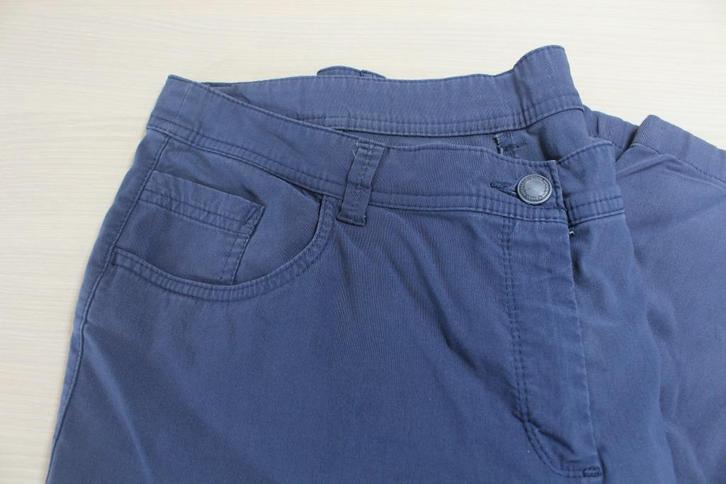 Blauwe  broek Kingfield 3/4 of 7/8 maat M/L, Kleding | Dames, Broeken en Pantalons, Gedragen, Maat 42/44 (L), Blauw, Lang, Ophalen of Verzenden