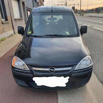 Opel Combo – benzine 1.4//99000km! Gekeurd vr verkoop beschikbaar voor biedingen