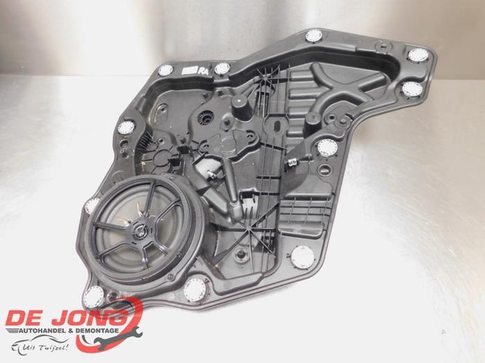 Ruitmechaniek 4Deurs rechts-achter van een Ford Fiesta, Auto-onderdelen, Ruiten en Toebehoren, Ford, Gebruikt, 3 maanden garantie