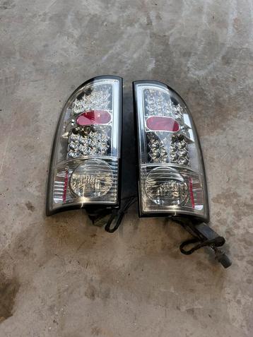 Feux arrières dodge ram 2002-2008 beschikbaar voor biedingen