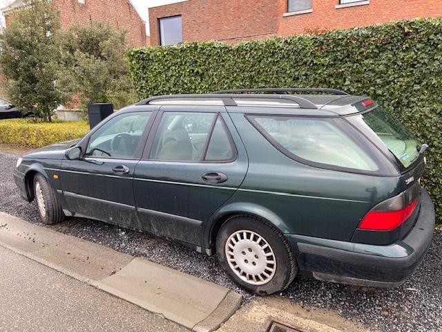Saab 9-5   Bouwjaar 2000, Auto's, Saab, Particulier, Saab 9-5, Benzine, Break, 5 deurs, Handgeschakeld, Groen, Beige, Velours