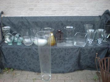 lot glazen vazen (22 st) voor 15 € beschikbaar voor biedingen