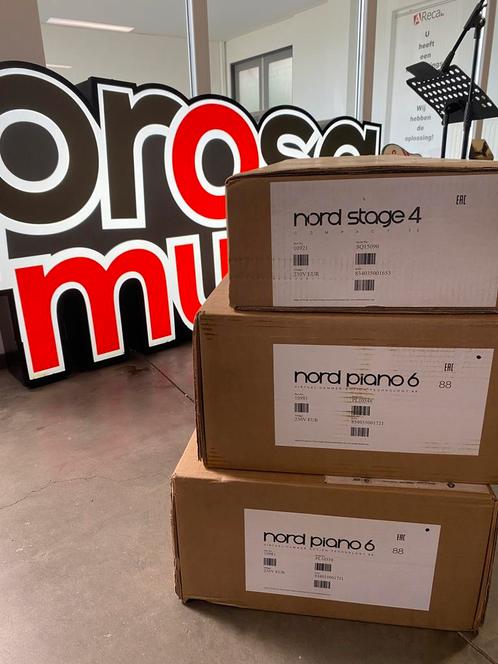 Nord!!! Stuur een bericht voor meer info, piano6, grand 2, Muziek en Instrumenten, Midi-apparatuur, Ophalen of Verzenden