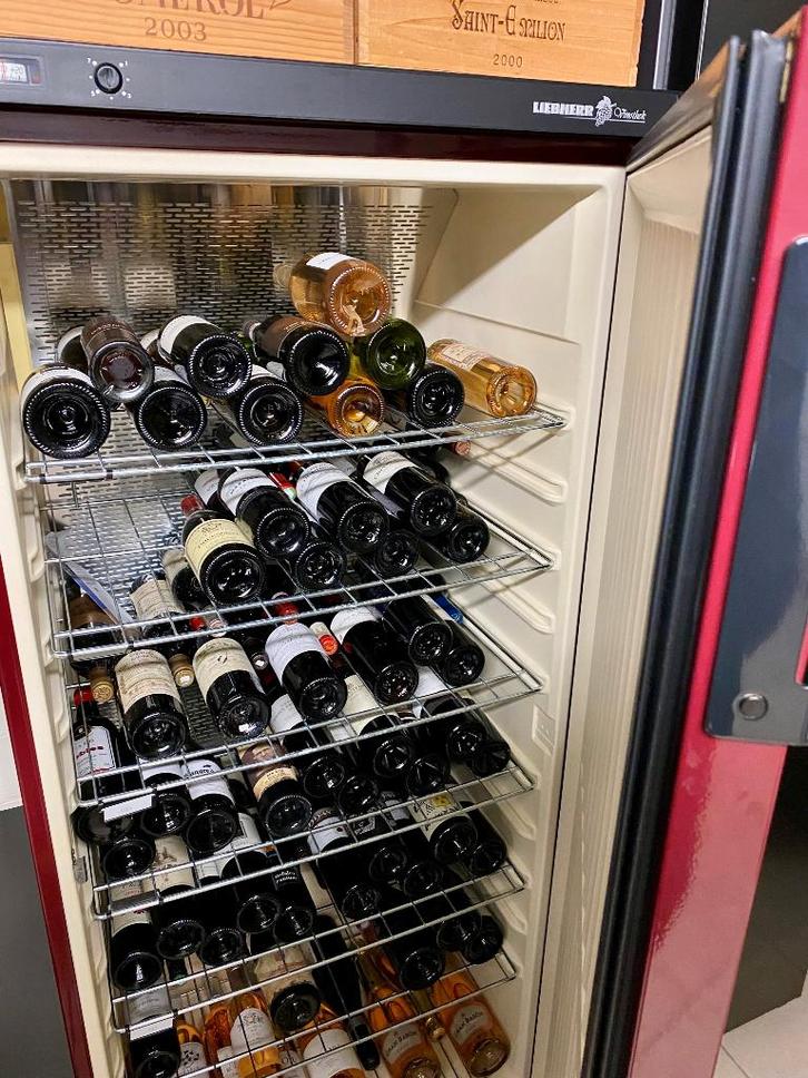 Wijnkast Liebherr WKR5700 - Bordeaux rood, Verzamelen, Wijnen, Gebruikt, Overige typen, Overige gebieden, Ophalen