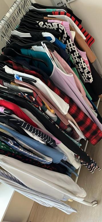 Kledingspakket 75 stuks! Alles samen maat XS,S,M,L beschikbaar voor biedingen