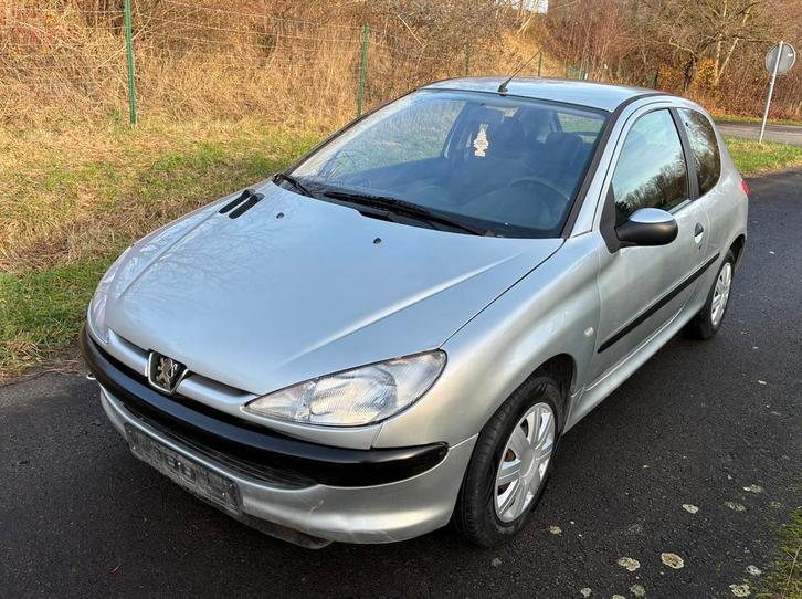 Peugeot 206 prete à immatriculer, Autos, Peugeot, Entreprise, ABS, Airbags, Air conditionné, Bluetooth, Ordinateur de bord, Verrouillage central
