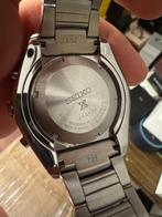 SEIKO PROSPEX SOLAR en MOMENTUS HORLOGES, Staal, Polshorloge, Ophalen of Verzenden, Zo goed als nieuw