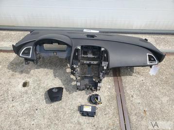 Opel Astra J 2009 tot 2015 airbag set met dashboard €200 beschikbaar voor biedingen