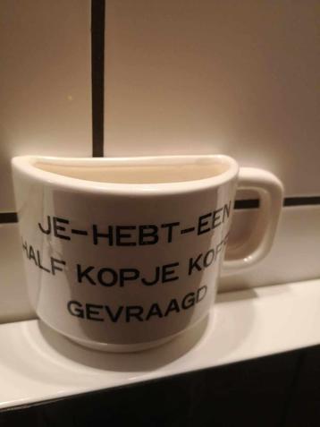 Echte halve tas voor half tasje koffie. Zeldzaam. beschikbaar voor biedingen