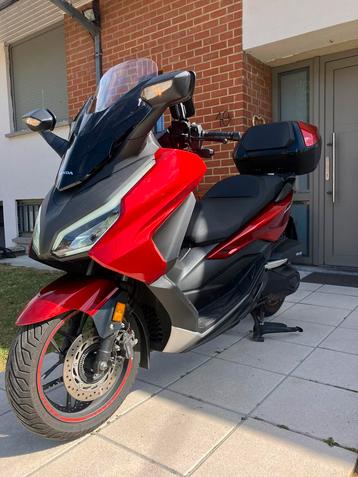 Honda forza 350cc 700km !!! garantie 2028, Particulier