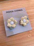 Oorbellen nieuw : gele bloemen, Handtassen en Accessoires, Oorbellen, Ophalen, Overige materialen, Geel, Nieuw