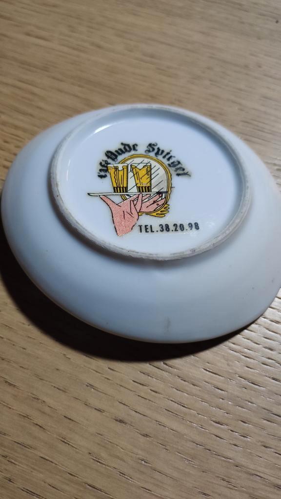 Café "De Oude Spiegel" van Hoboken (Belgium)., Verzamelen, Porselein, Kristal en Bestek, Zo goed als nieuw, Ophalen of Verzenden