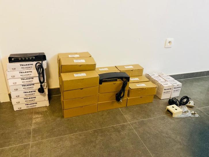 Netwerkverdeler home amplifier lot superprijs, Audio, Tv en Foto, Audiokabels en Televisiekabels, Nieuw, Overige kabels, Minder dan 2 meter