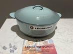 Nieuwe Le Creuset Legumier braadpan 24 cm Sea Salt, Huis en Inrichting, Gietijzer, Nieuw, Ophalen of Verzenden, Keramische plaat