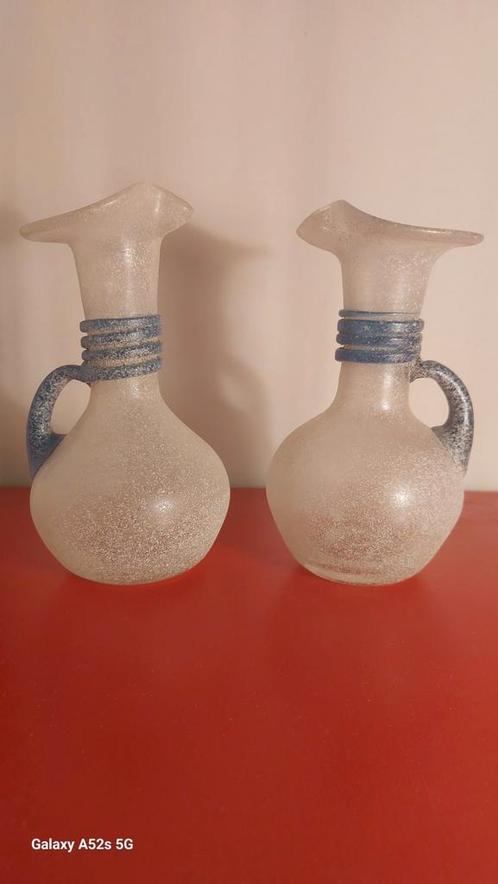 Twee prachtige vazen uit sandwich glas., Antiek en Kunst, Antiek | Glaswerk en Kristal, Ophalen of Verzenden
