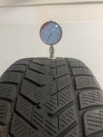 235/50/18 101 v merk pirelli 2 stuk winter  per stuk 40 eur, Enlèvement