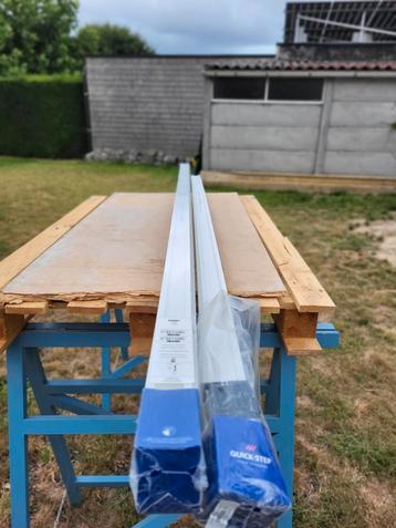 Beschilderbare waterbestendige plint 58mm Quick-Step beschikbaar voor biedingen