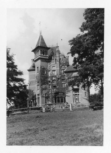 6 photos orig. de la Wehrmacht - Château de Thys à Dalhem  disponible aux enchères