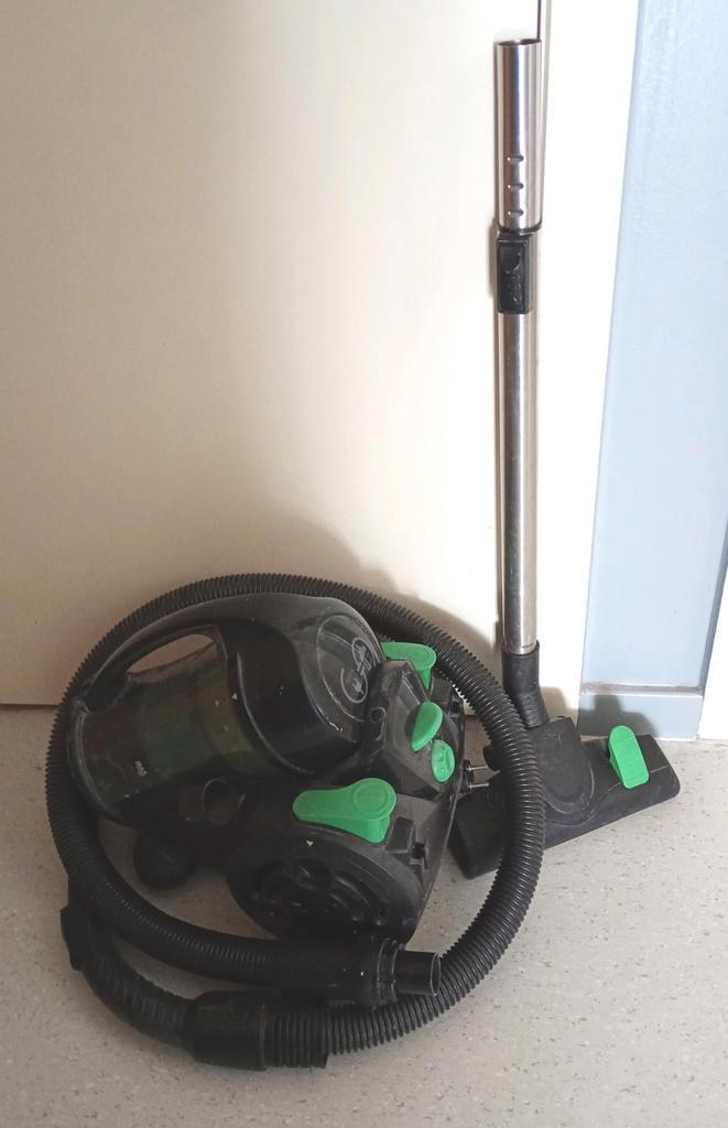 15€ 🔴 stofzuiger zonder zak + papierversnipperaar set, Elektronische apparatuur, Overige elektronische apparatuur, Gebruikt, Ophalen
