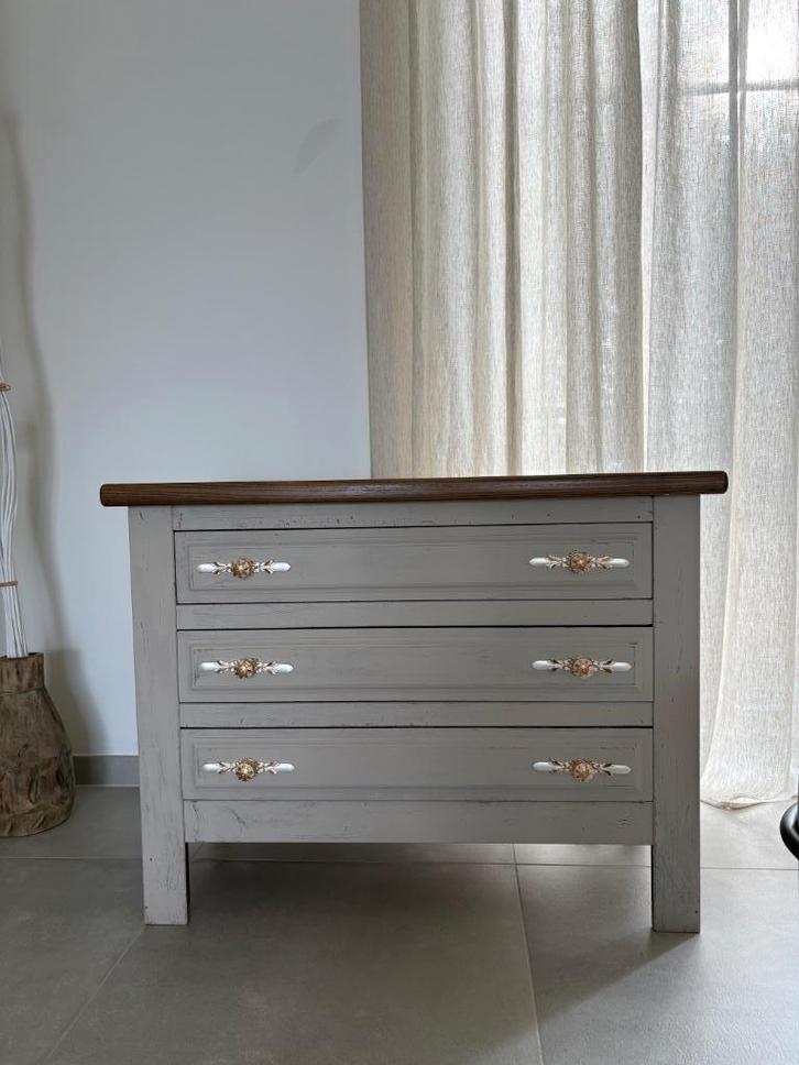 Massieve houten ladekast – volledig gereconditioneerd, Antiek en Kunst, Antiek | Meubels | Kasten, Ophalen