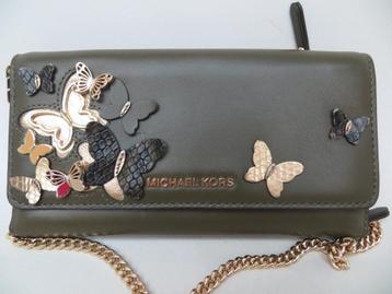 Michael Kors wallet on chain beschikbaar voor biedingen