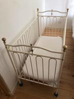 Ijzeren bedje met matras, Kinderen en Baby's, Kinderkamer | Bedden, Ophalen, Matras