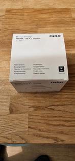 Bewegingsmelder, Niko M42MR 230V met ook NC contact, 4 stuks, Ophalen, Zo goed als nieuw
