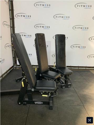 Adjustable Bench Pure Strength | Technogym | bank | bench |, Enlèvement ou Envoi, Utilisé, Bras