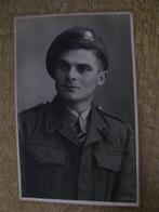 Vintage portret foto militair 1951 leger jonge man, Verzamelen, 1940 tot 1960, Foto, Zo goed als nieuw, Verzenden