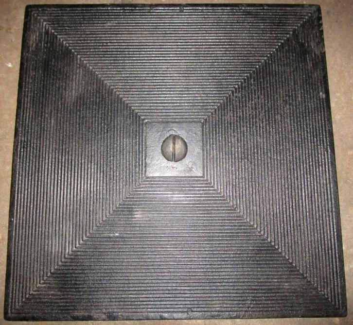 NOUVEAU couvercle de puits en fonte 60x60cm - DÉSTOCKAGE, Bricolage & Construction, Métaux, Neuf, Fer, Enlèvement