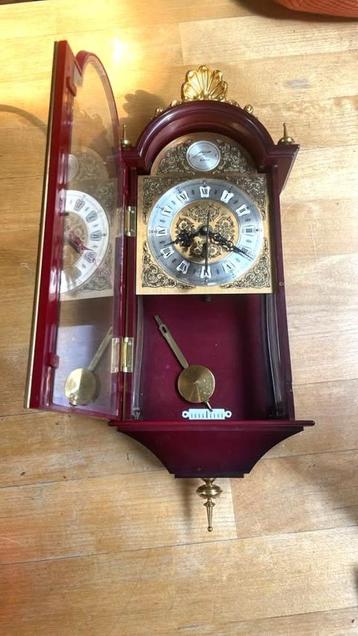 Magnifique ancienne horloge avec clé et balancier, Enlèvement ou Envoi